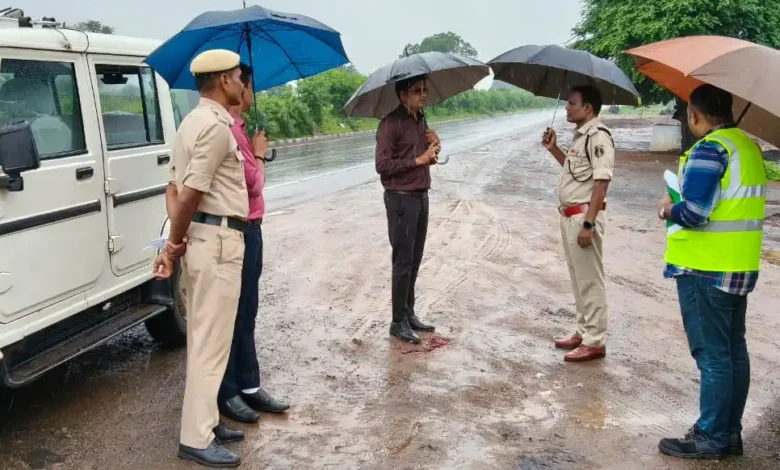 सड़क दुर्घटनाओं की संभावनाओं को कम करने के लिए सुरक्षा उपायों की रूपरेखा तैयार